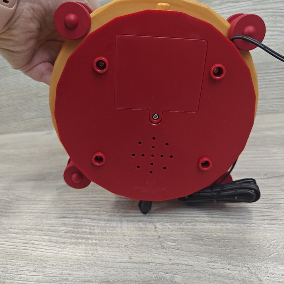 Hallmark "Where Dreams Become Toys" Tabletop 2016, Motion, Light, Sound Santa - Picture 13 of 14